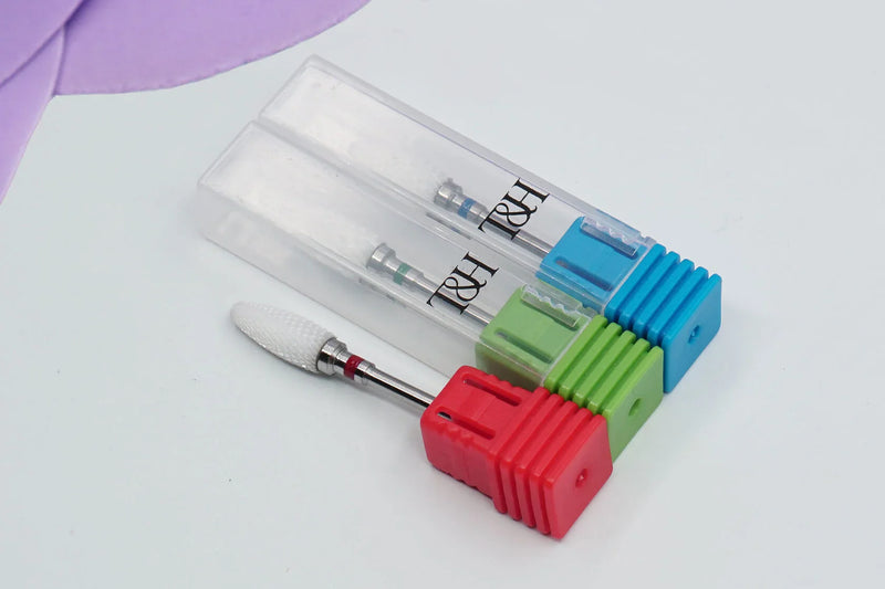 Керамическая фреза с красной полосой для удаления стойкого лака и геля для ногтей.