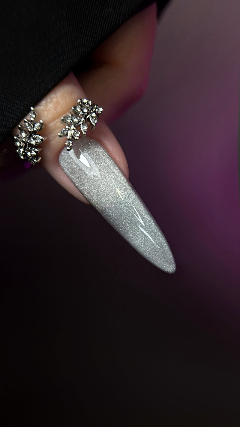 ENVY Velour Cats Eye 1